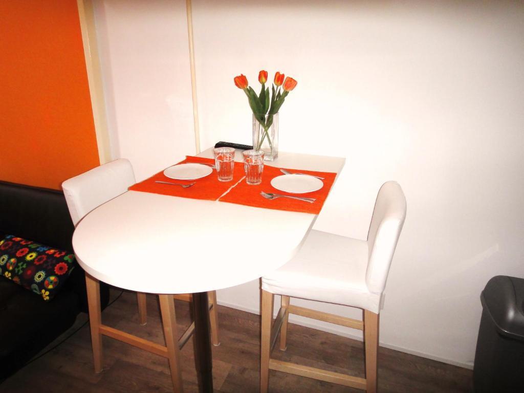 Orange Suite Studio Амстердам Стая снимка