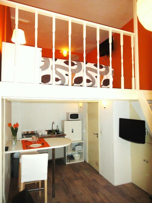 Orange Suite Studio Амстердам Стая снимка